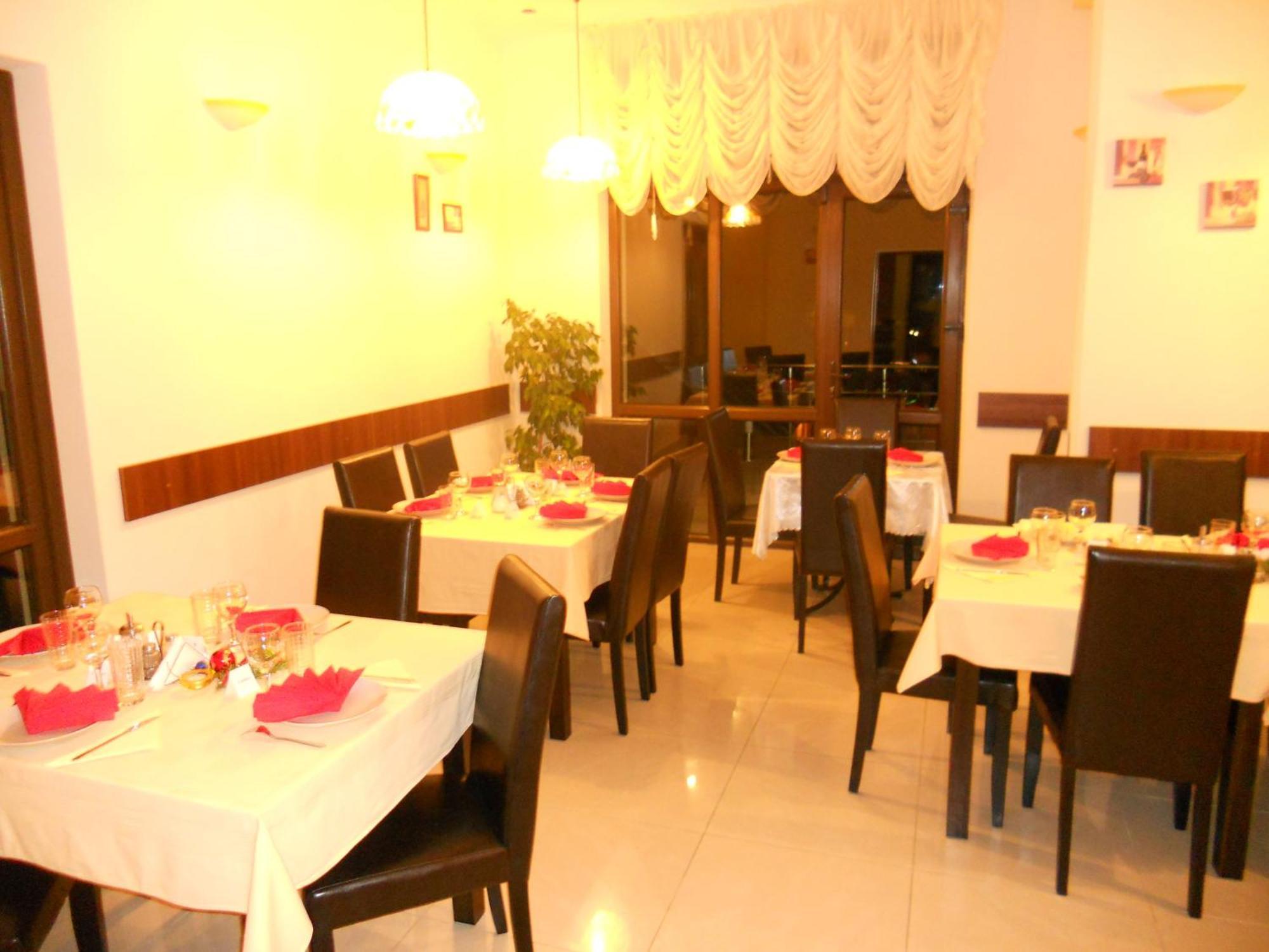 Flora Alpina Hotel อาซูกา ภายนอก รูปภาพ